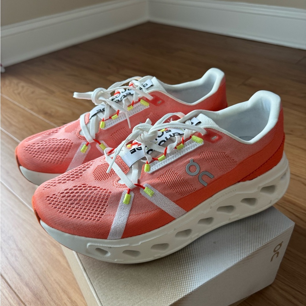 On Running Pink and White Sneakers Performance Comfort